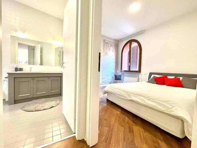 Domus Verona - Ampia Moderna Casa Su 2 Piani Nel Cuore Di ヴェローナ エクステリア 写真