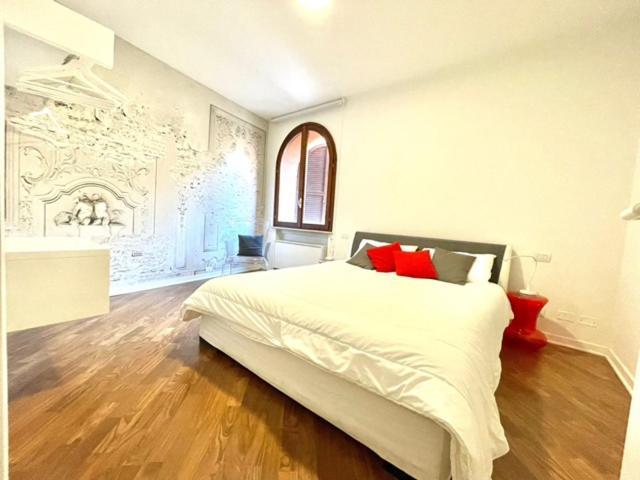 Domus Verona - Ampia Moderna Casa Su 2 Piani Nel Cuore Di ヴェローナ エクステリア 写真