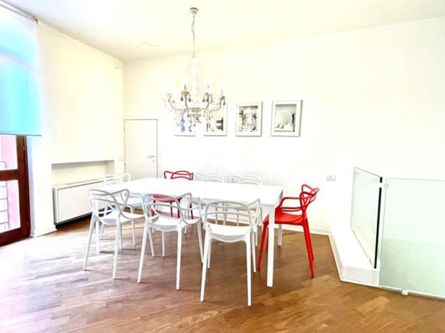 Domus Verona - Ampia Moderna Casa Su 2 Piani Nel Cuore Di ヴェローナ エクステリア 写真